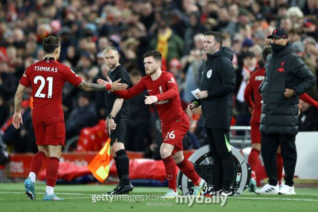코스타스 치미카스와 앤디 로버트슨. /게티이미지코리아