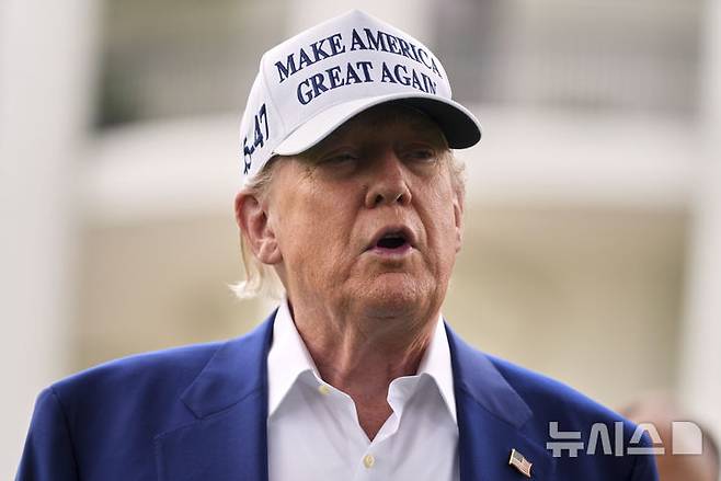 [워싱턴=AP/뉴시스] 도널드 트럼프 미국 대통령이 18일(현지 시간) 워싱턴DC 백악관에서 연설하고 있다. 트럼프 대통령은 이란 공격 가능성을 언급하면서도, 이란이 협상을 원하고 있다고 말했다. 2025.06.19.