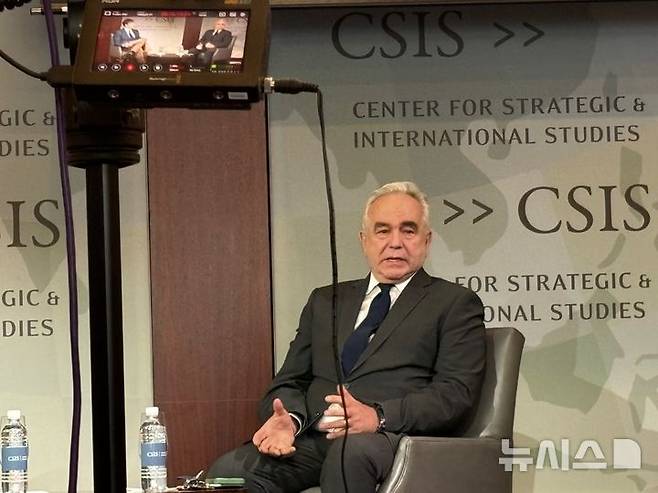 [워싱턴=뉴시스]이윤희 특파원 = 커트 캠벨 전 미국 국무부 부장관이 18일(현지 시간) 미국 워싱턴DC에서 전략국제문제연구소(CSIS)가 주최한 한미일 3국 협력 관련 세미나에 참석해 발언하고 있다. 2025.06.19.