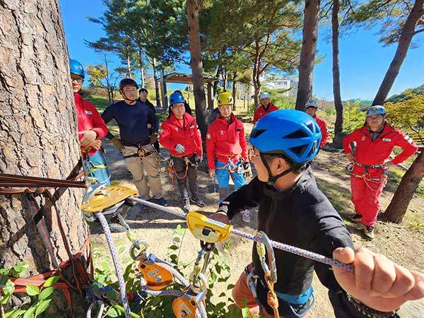지난해 열린 산악구조 강사 교육 장면.