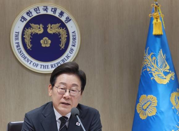 이재명 대통령 국무회의 발언 - 이재명 대통령이 19일 용산 대통령실에서 열린 국무회의에서 발언하고 있다. 2025.6.19 연합뉴스