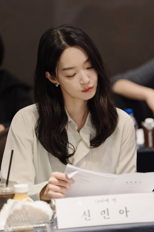 웹툰 신드롬 ‘재혼 황후’가 디즈니+ 오리지널 시리즈로 제작된다. 신민아, 주지훈, 이종석, 이세영 등 초호화 캐스팅 라인업이 기대감을 높인다. 사진제공 | 디즈니+