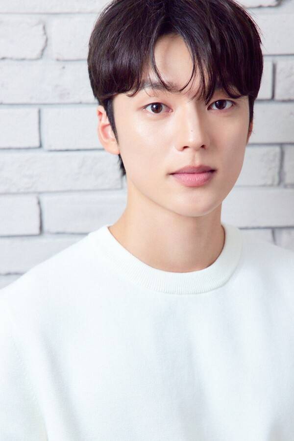 ▲ 학원물의 새 지평을 예고한 하이틴 명랑 정치 드라마&nbsp;'러닝메이트'에 출연하는 한현준. 제공|키이스트