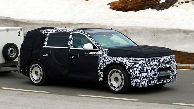 제네시스 GV90 스파이샷