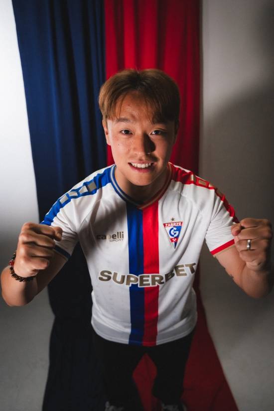 구르니크 자브제가 18일(한국시간) 공식 홈페이지를 통해 고영준 영입을 발표했다.&nbsp;자브제\