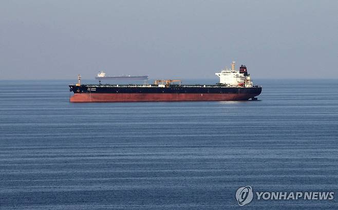 2018년 12월 21일 호르무즈 해협 지나는 유조선 [로이터 연합뉴스 자료사진. 재판매 및 DB 금지]