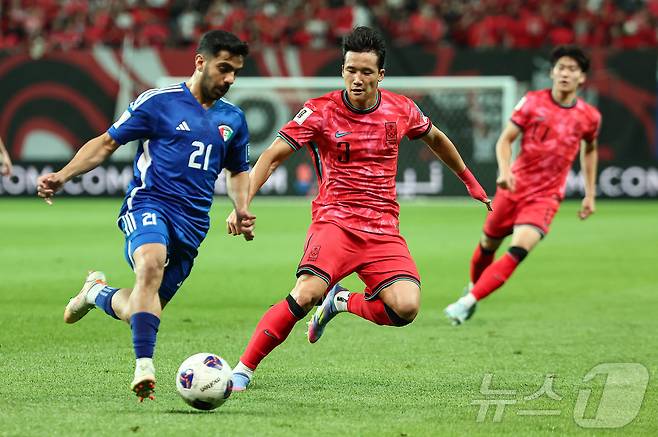 포항에서의 활약으로 대표팀에 승선한 이태석처럼, K리거들도 충분히 경쟁력을 갖추고 있다. ⓒ News1 김도우 기자