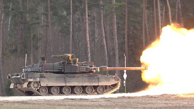 The K2 battle tank undergoes a live-fire test in Poland. /Courtesy of Hyundai Rotem
