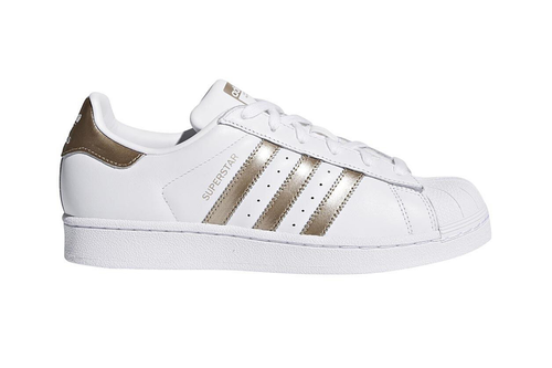 아디다스도 ‘수퍼스타’를 커스텀해서 주문할 수 있도록 만들었다.