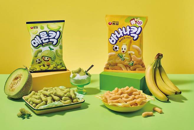 멜론 열풍을 이끌고 있는 농심의 ‘메론킥’. 메론킥은 스테디셀러 ‘바나나킥’의 뒤를 이어 출시됐다. / 사진 농심