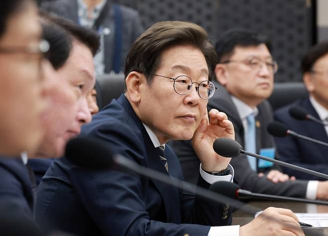 ▲ 참석자 발언 듣는 이재명 대통령 [연합뉴스]