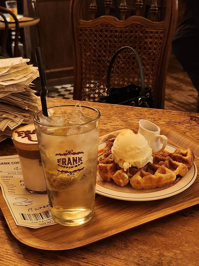 Frank Coffin Bar (Lee Jung-youn/The Korea Herald)