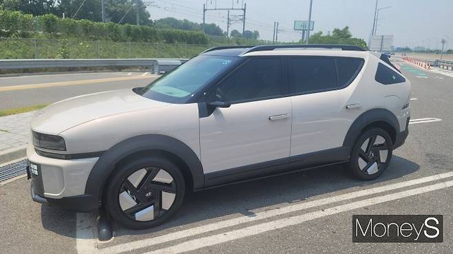 '디 올 뉴 넥쏘'는 승용 모델이지만 차체 볼륨감이 SUV 못지않다. /사진=김창성 기자