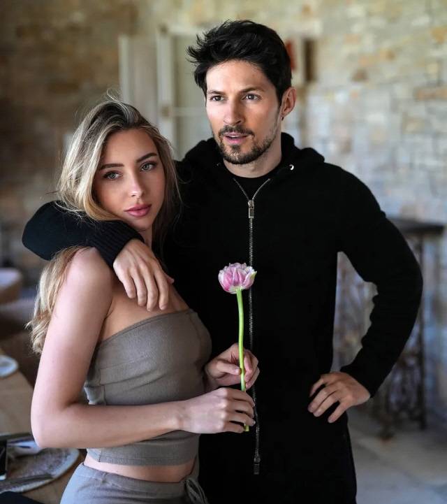 텔레그램 창업자 파벨 두로프와 그의 여자친구 율리아 바빌로바크레. 인스타그램 캡처