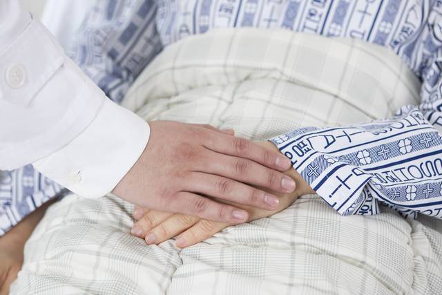 한국에 비해 해외는 연명의료 중단과 관련한 제도를 유연하게 운용하고 있다. 사진은 기사의 특정 사실과 관련 없음. 이미지투데이