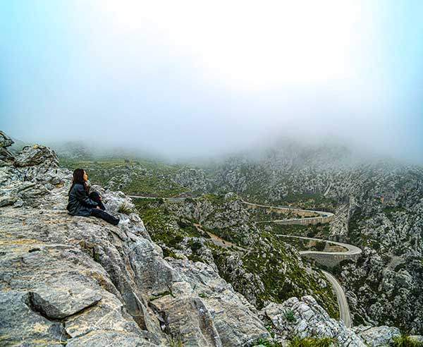 누스 데 사 콜바타. MA-2141에서&nbsp;가장 높은 지점에 있다. 여기서&nbsp;이 산악도로를 가장 멋있게 볼 수 있다.&nbsp;