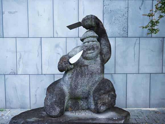 MZ세대 인증샷 명소인 ‘슉 슈슉 돌하르방’.