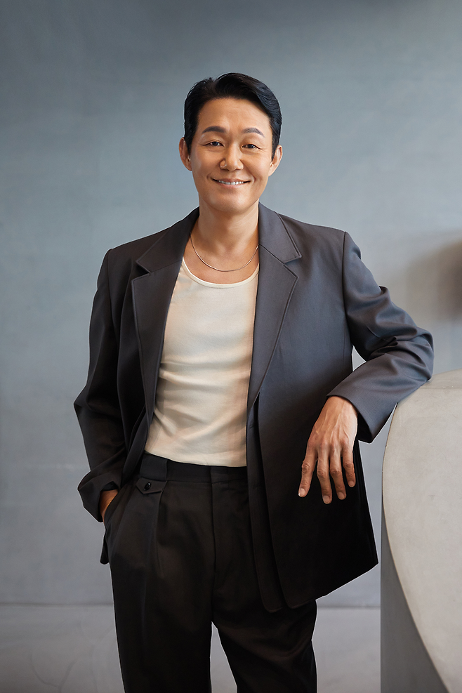 박성웅. 매니지먼트 런 제공