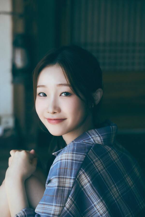 ▲ 19일 신곡 '손 편지 한 장'을 발표한 정서주가 다음달엔 첫 팬미팅을 갖는다. 제공|TV조선 E&M, 켄버스