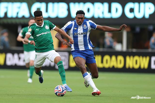 에스테방 윌리안(왼쪽). /AFPBBNews=뉴스1