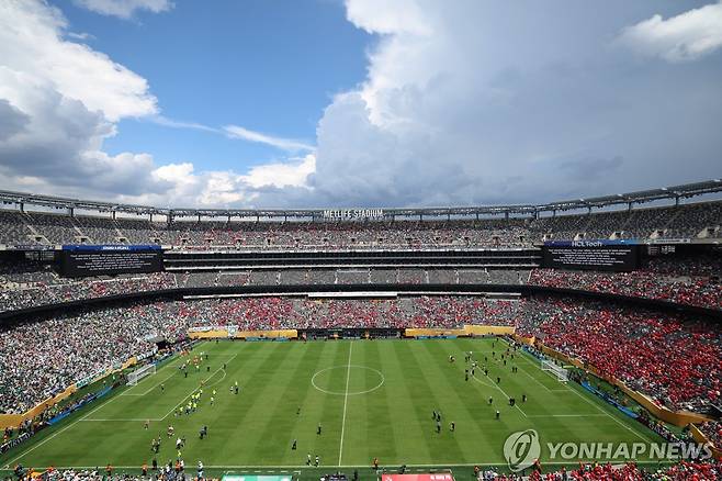 19일(현지시간) 메트라이프 스티다움의 하늘 [로이터=연합뉴스. 재판매 및 DB금지]