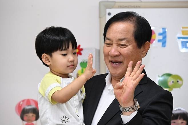 '출생에서 대학 졸업까지' 다 키워드림 [평창군 제공.재판매 및 DB 금지]