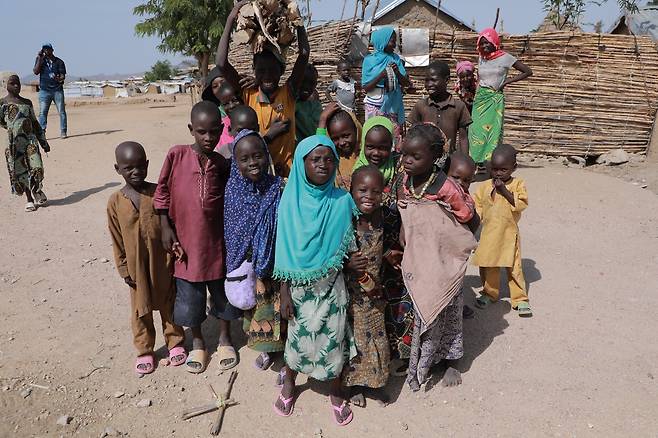 지난 11일(현지시간) 카메룬 최북단주 미나와오 난민캠프의 해맑은 아이들 [촬영 전석우]