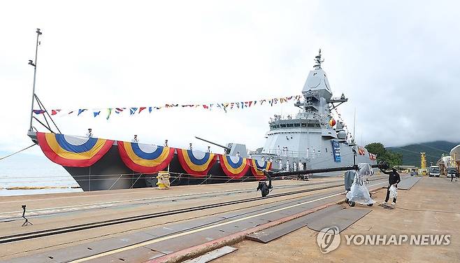 해군 '경북함' 진수식 (경남 고성=연합뉴스) 김동민 기자 = 20일 오전 경남 고성군 동해면 SK오션플랜트에서 '경북함' 진수식이 열렸다. 사진은 경북함. 2025.6.20 image@yna.co.kr