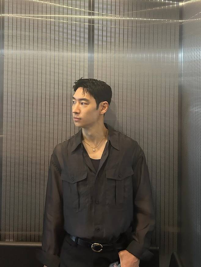 사진 = 이제훈 인스타그램