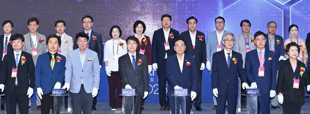 디지털과 AI 트렌드를 반영한 첨단의료기기 전시, 학술대회, 수출·투자상담회 등 의료산업분야 지역 최대 전시회인 '2025 메디엑스포 코리아'가 지난 20일(금)부터 22일(일)까지 대구 엑스코에서 개최되고 있다. 대구시 제공.