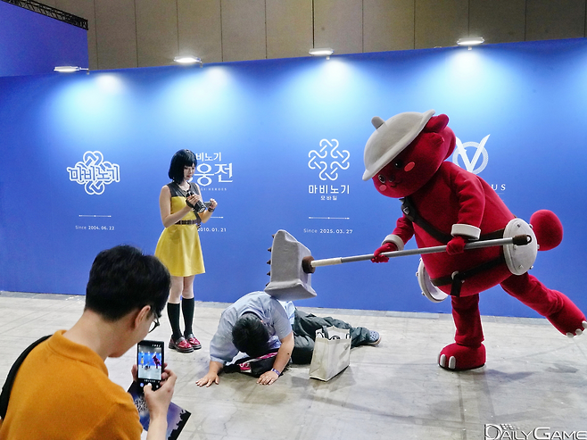 캐릭터 마스코트들과 사진을 찍을 수 있는 공간이 준비됐다.