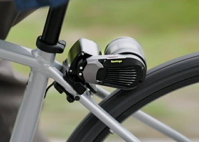 뒷 바퀴에 장착하면 일반 자전거를 전기 자전거로 바꿔주는 제품이 나와 주목되고 있다. (사진=카밍고)