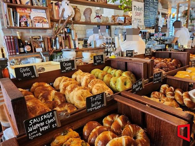 서울 종로구 런던베이글뮤지엄 안국점 내부 모습. 허미담 기자