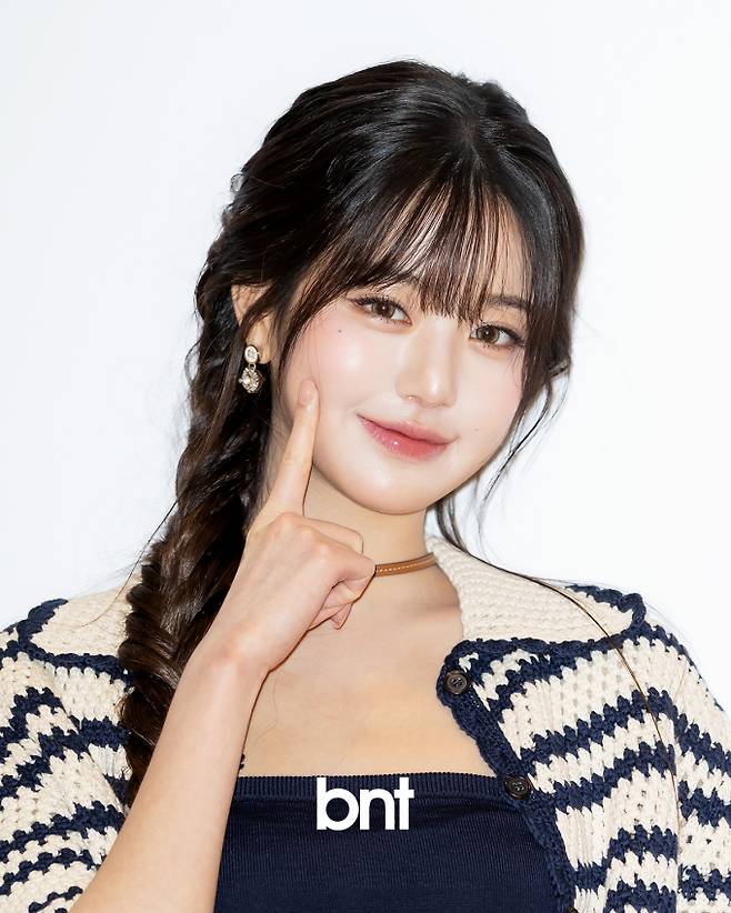 미우미우 신세계본점 뉴 부티크 오픈기념 포토콜 / 아이브 장원영