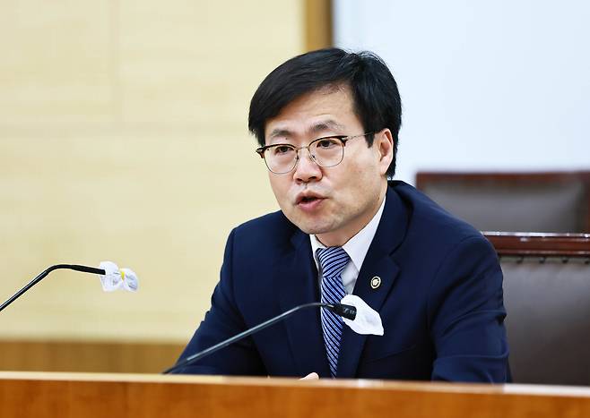 여한구 산업통상자원부 통상교섭본부장이 지난 16일 정부세종청사 산업부 회의실에서 '대미(對美) 협상 TF 출범식'을 주재하고 있다. /산업통상자원부 제공