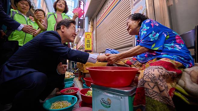 이재명 대통령 울산 전통시장 방문 2025.6.20 [대통령실 제공]