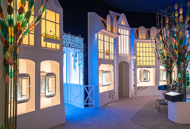 반클리프 아펠의 워치스&원더스 부스 전경. 사진 반클리프 아펠