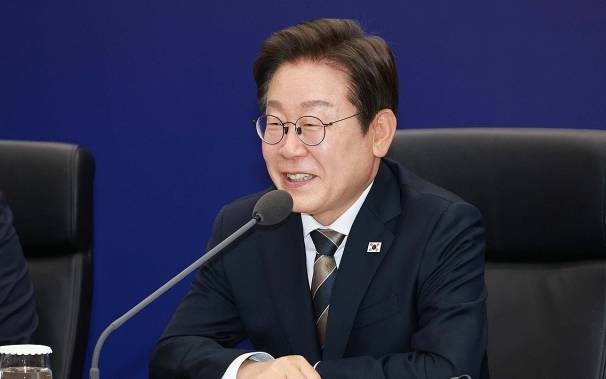이재명 대통령이 지난 20일 울산전시컨벤션센터에서 열린 인공지능(AI) 글로벌 협력 기업 간담회에서 발언하고 있다. 연합뉴스