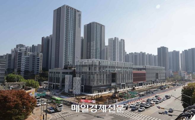 서울 강동구 둔촌동 올림픽파크포레온 전경. [사진 출처 = 매경DB]