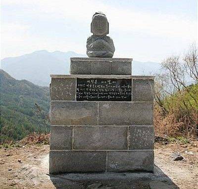 [함양=뉴시스] 경남 함양군 지리산조망공원에 지리산 '마고할미상'  (사진=함양군 제공) 2025. 06. 21. photo@newsis.com  *재판매 및 DB 금지
