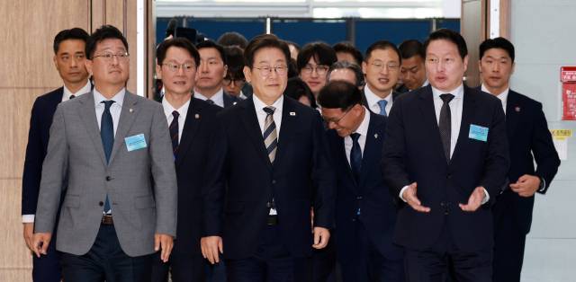 이재명 대통령이 20일 울산전시컨벤션센터에서 열린 울산 인공지능(AI) 데이터센터 출범식에 참석하고 있다. 연합뉴스