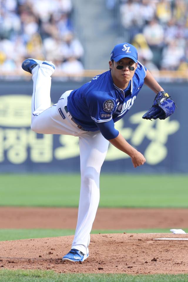 삼성 라이온즈 원태인의 투구 모습. 삼성 제공