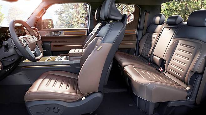 기아 타스만 실내