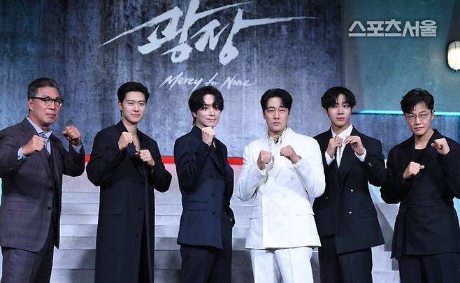 안길강, 공명, 이준혁, 소지섭, 추영우, 조한철(왼쪽부터)이 5일 앰버서더 서울 풀만 호텔에서 열린 넷플릭스 시리즈 ‘광장’ 제작발표회에서 포즈를 취하고 있다.  2025. 6. 5. 최승섭기자 thunder@sportsseoul.com