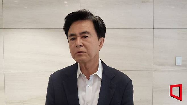 지난 19일 오전 세종시 어진동 호텔에서 새 정부 해양수산부 부산 이전 추진과 관련해서 발언하고 있는 김태흠 충남지사. /표윤지 기자