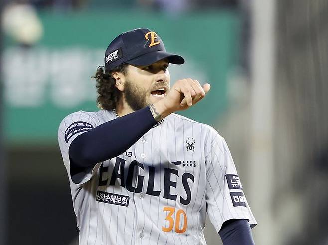 시즌 10승을 달성한 폰세. ⓒ 뉴시스