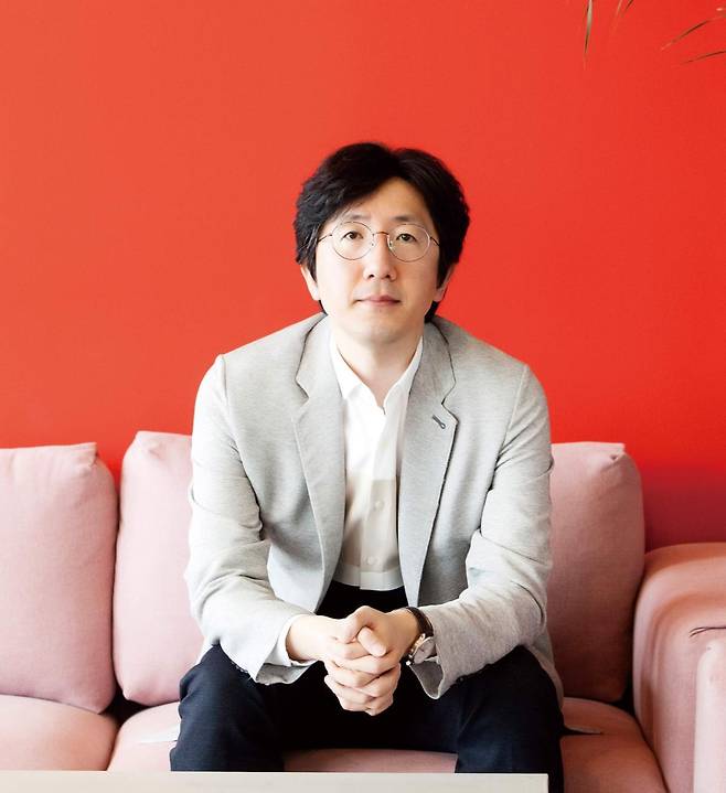 신형철 문학평론가.