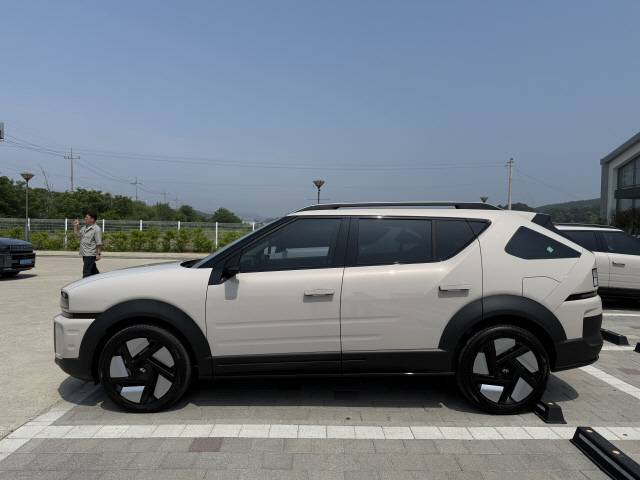 신형 넥쏘 측면부.