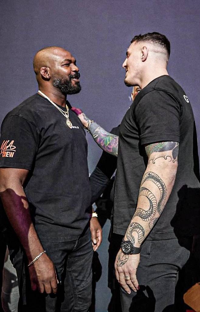 1748962150.jpeg 존 존스 은퇴 기념 UFC 헤비급 최강자 아스피날 모음.GIF