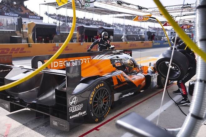 세계 최고 권위의 내구레이스 르망24시 참가한 제네시스 [사진출처=현대차]